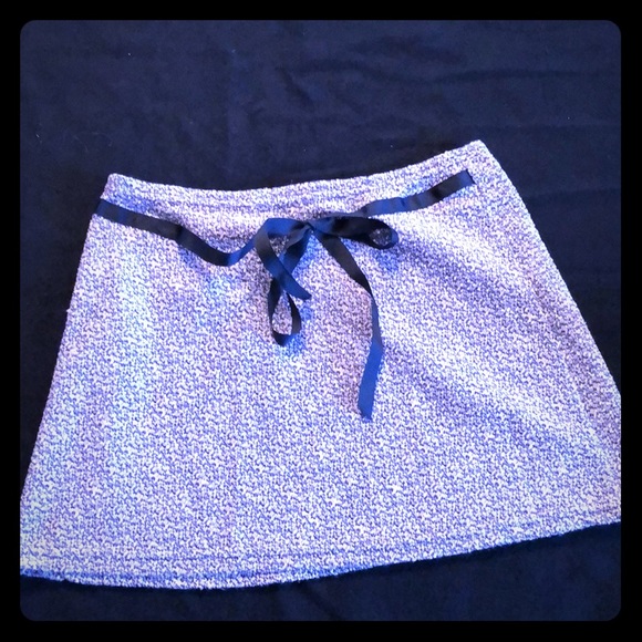 Pink and black mini skirt with black ribbon trim - Picture 1 of 5